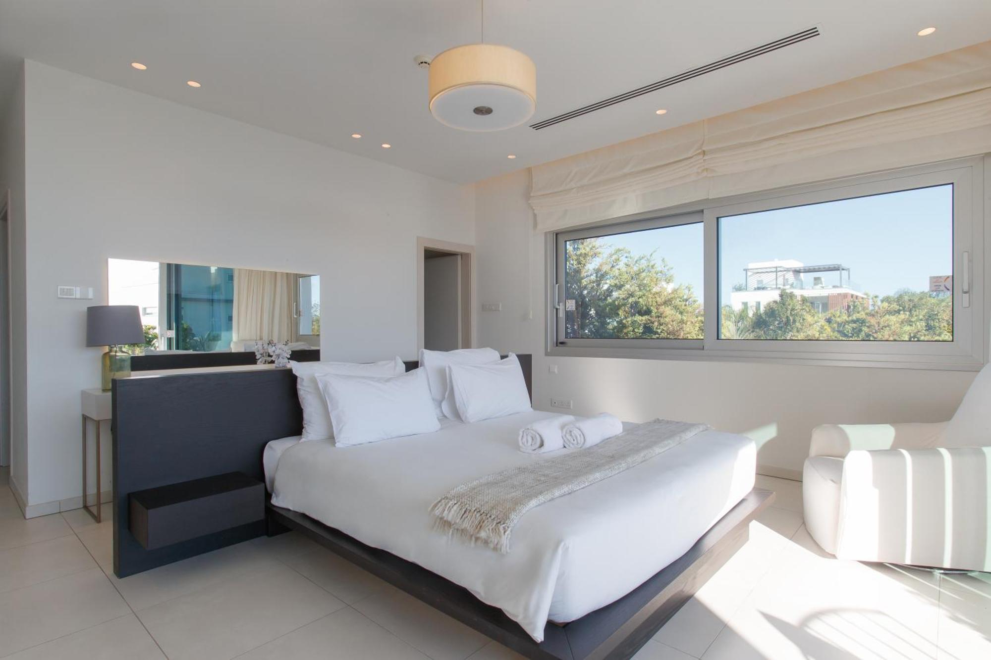 Villaer Vivo Mare Beachfront - Emerald Ajía Nápa