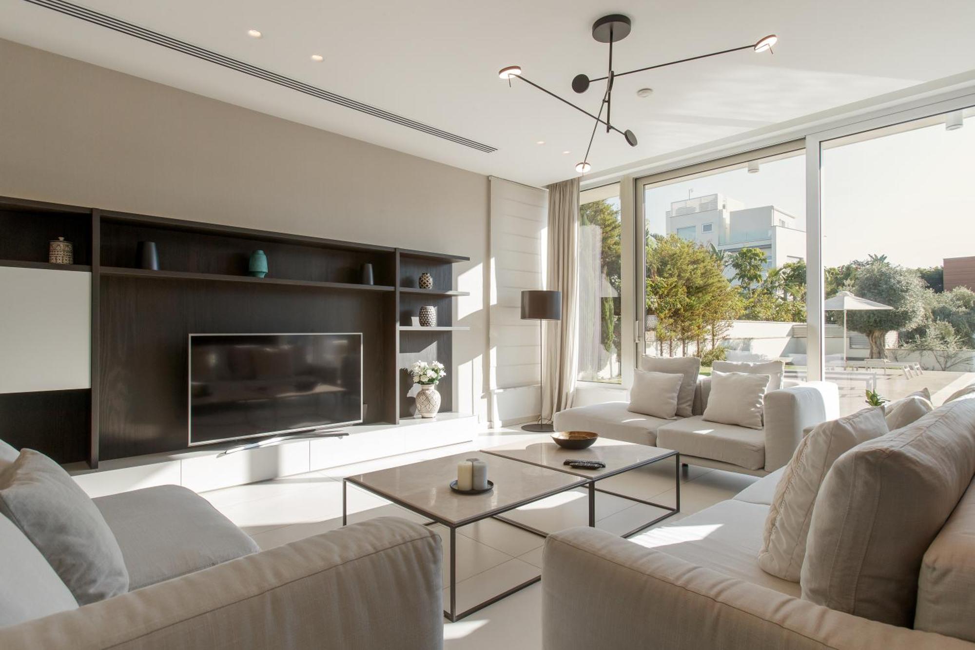 Vivo Mare Beachfront - Emerald Villaer